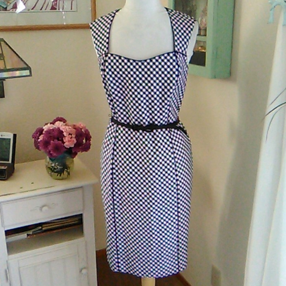 White House Black Market Black and White Dress
